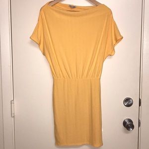 🌴3/$20 Fashion Nova Dress Sunflower Yellow